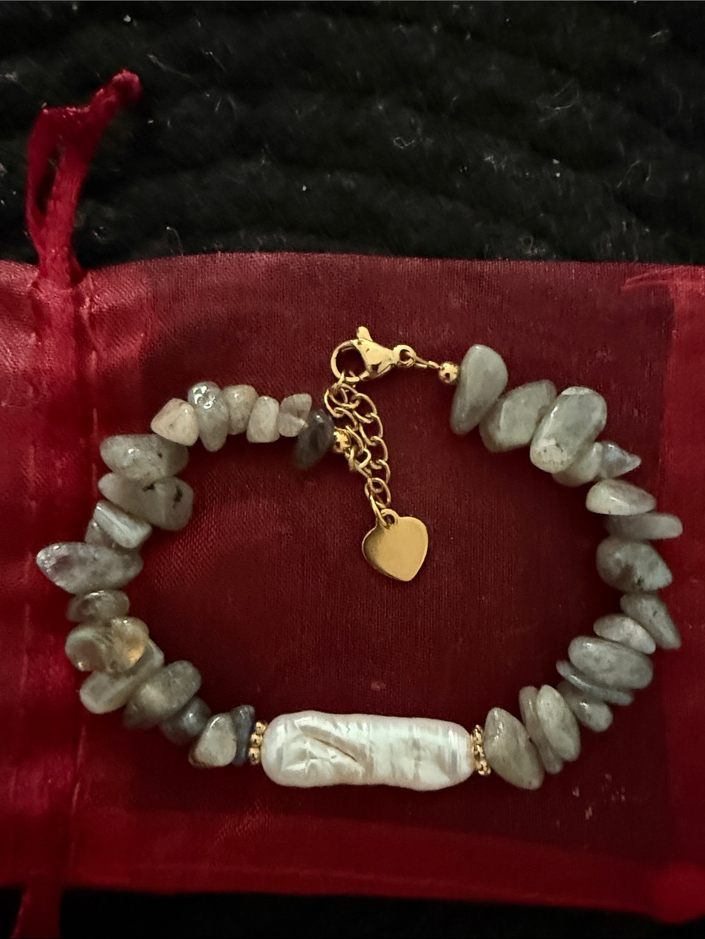 Gold-Accent crystal Labradorite Chip Bracelet with Freshwater Pearl